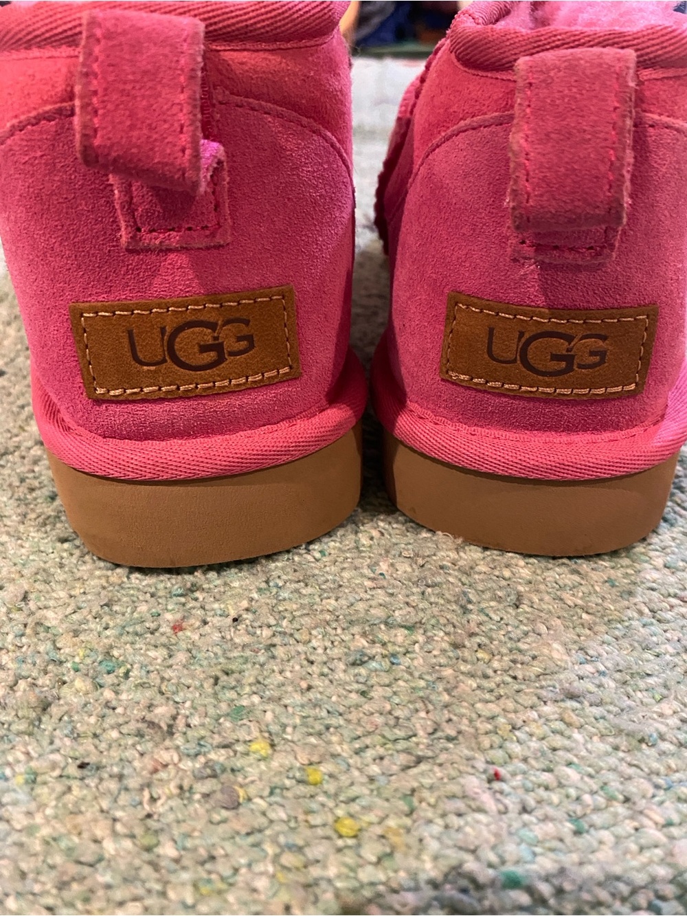 UGG Classic Mini Boot in Pink